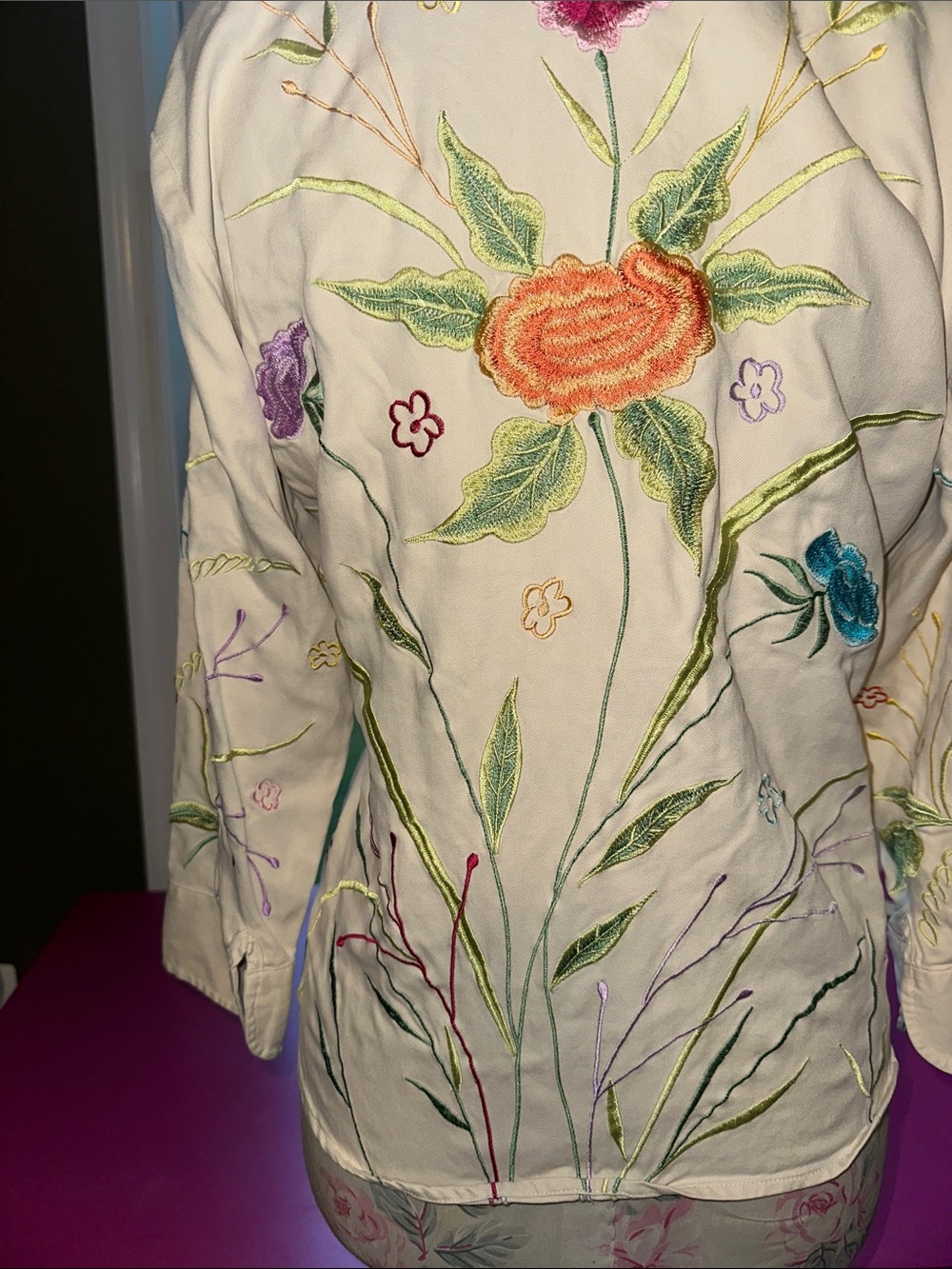 Vintage Bobby Chan Cream Embroidered Floral Button-Down Shirt - Picture 8 of 13